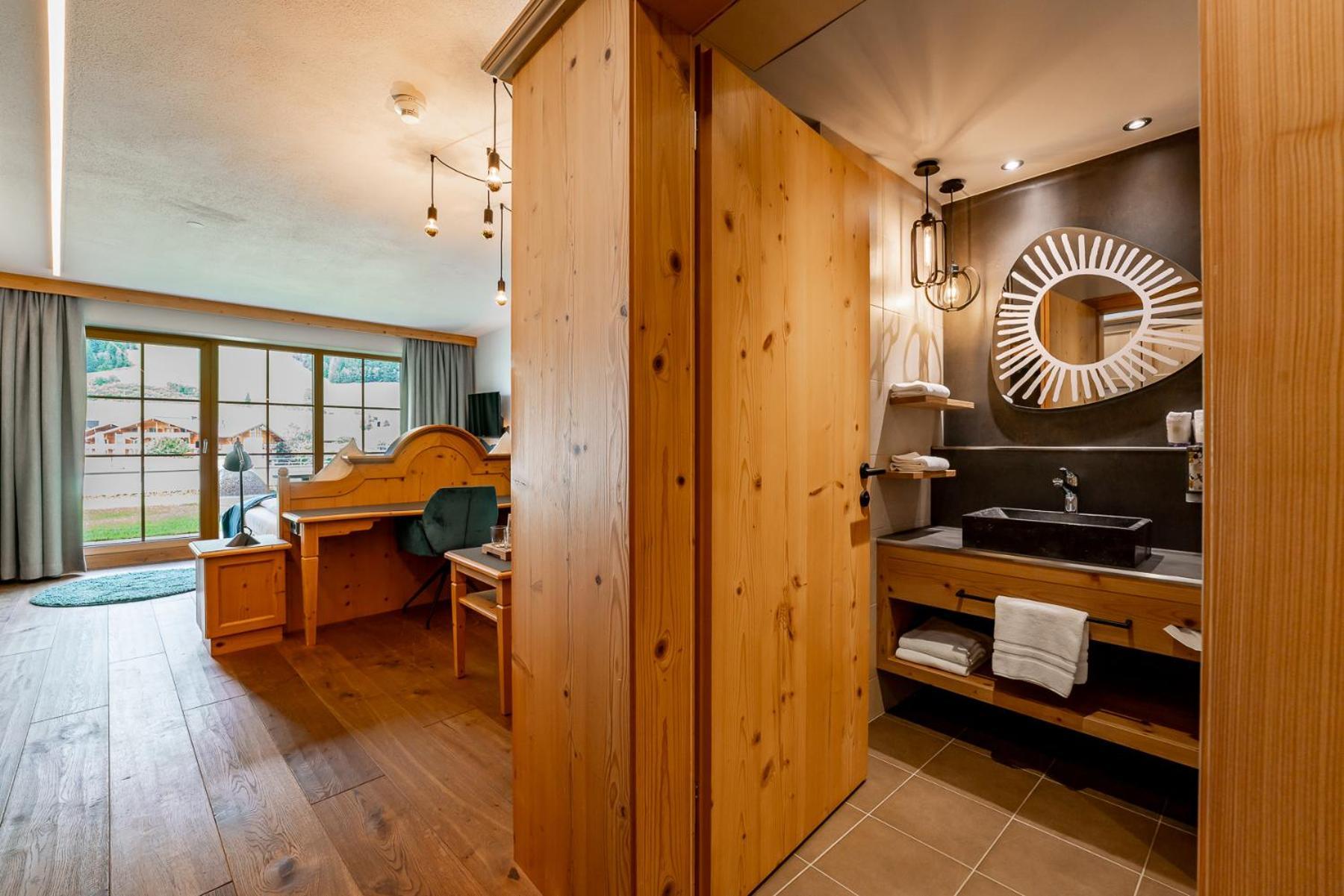Hotel Riederalm Leogang Room photo